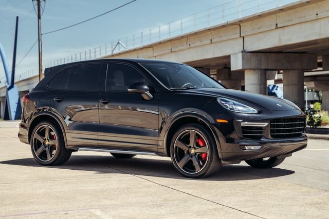 Used 2016 Porsche Cayenne Turbo AWD/4WD image 5