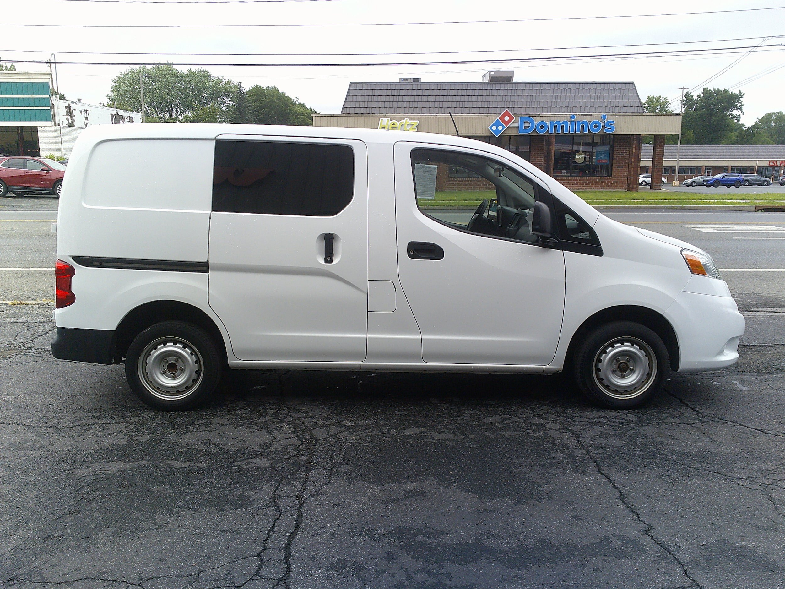 Used 2020 Nissan NV200 S w/ Sliding Glass Door Package FWD image 5