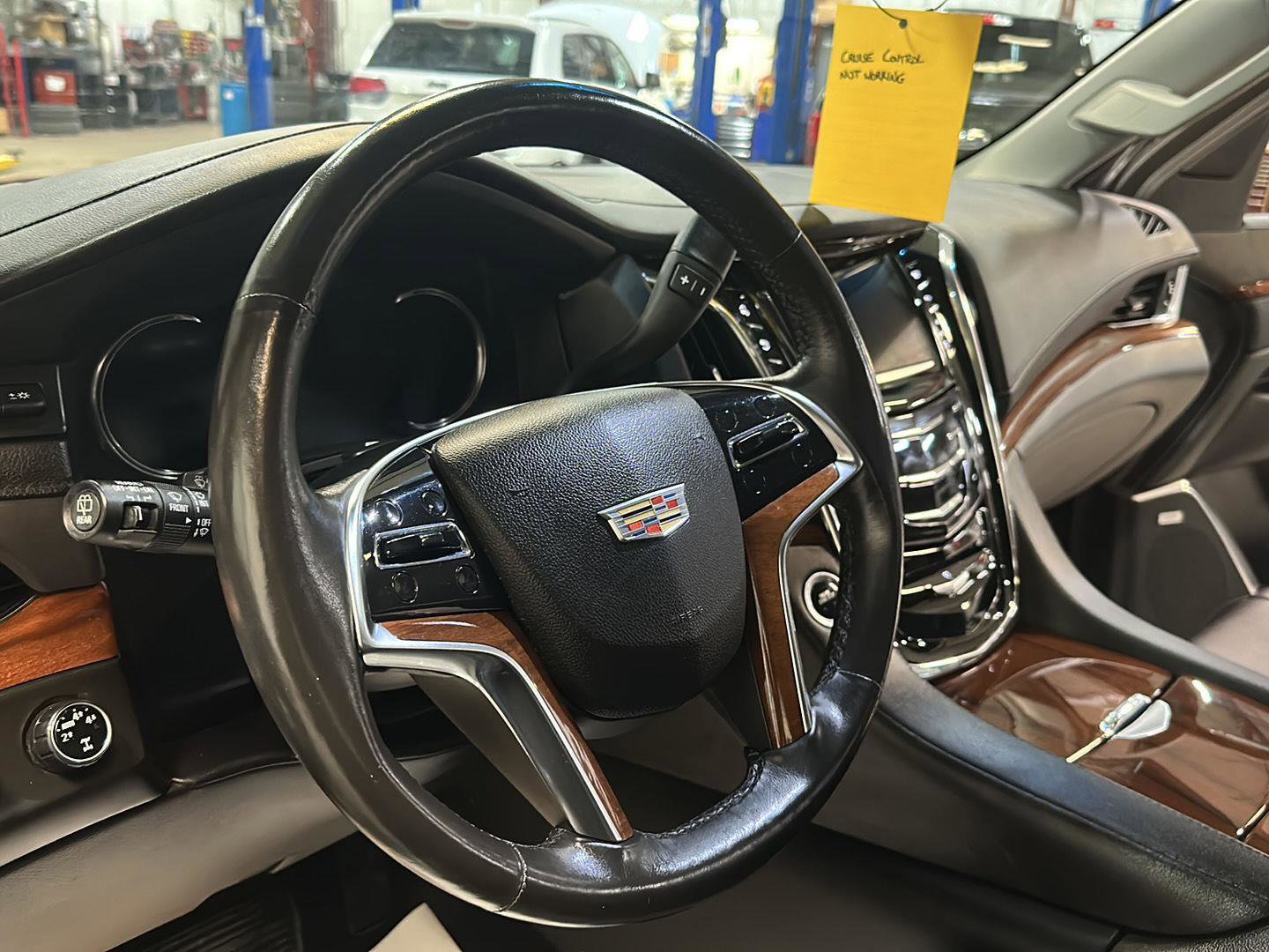 Used 2016 Cadillac Escalade Premium AWD/4WD image 22