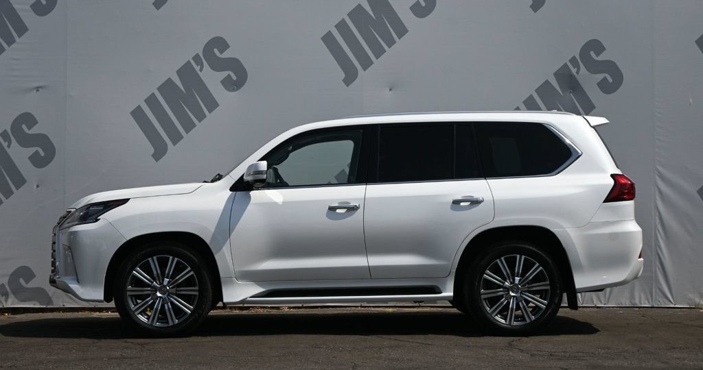 Used 2017 Lexus LX 570 4WD w/ Luxury Package image 8