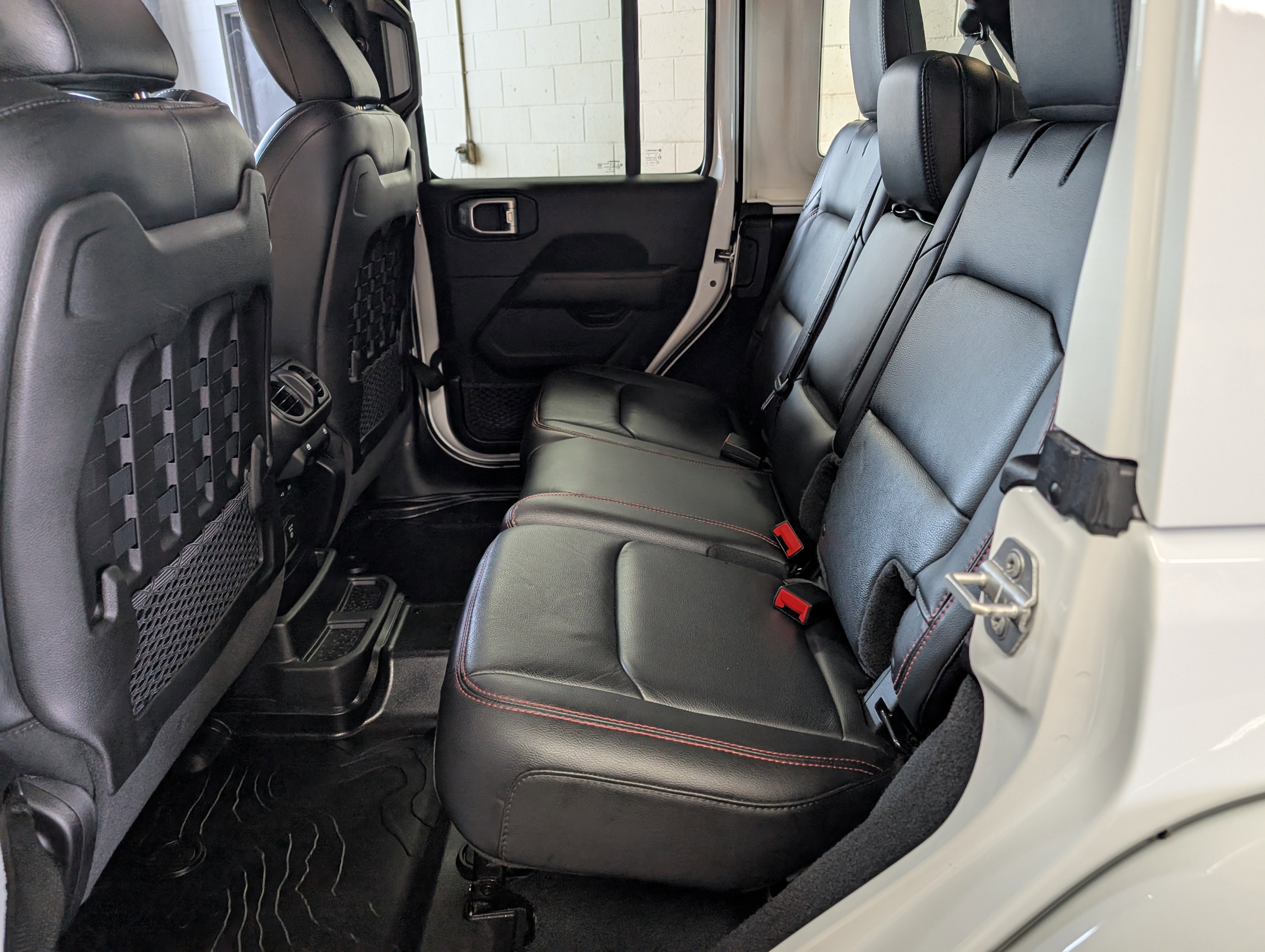 Used 2018 Jeep Wrangler Unlimited Rubicon image 8