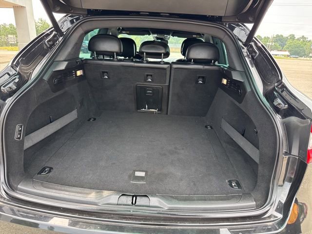 Used 2018 Maserati Levante image 31