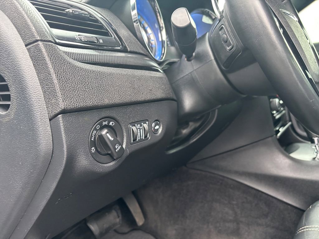 Used 2013 Chrysler 300 S image 22