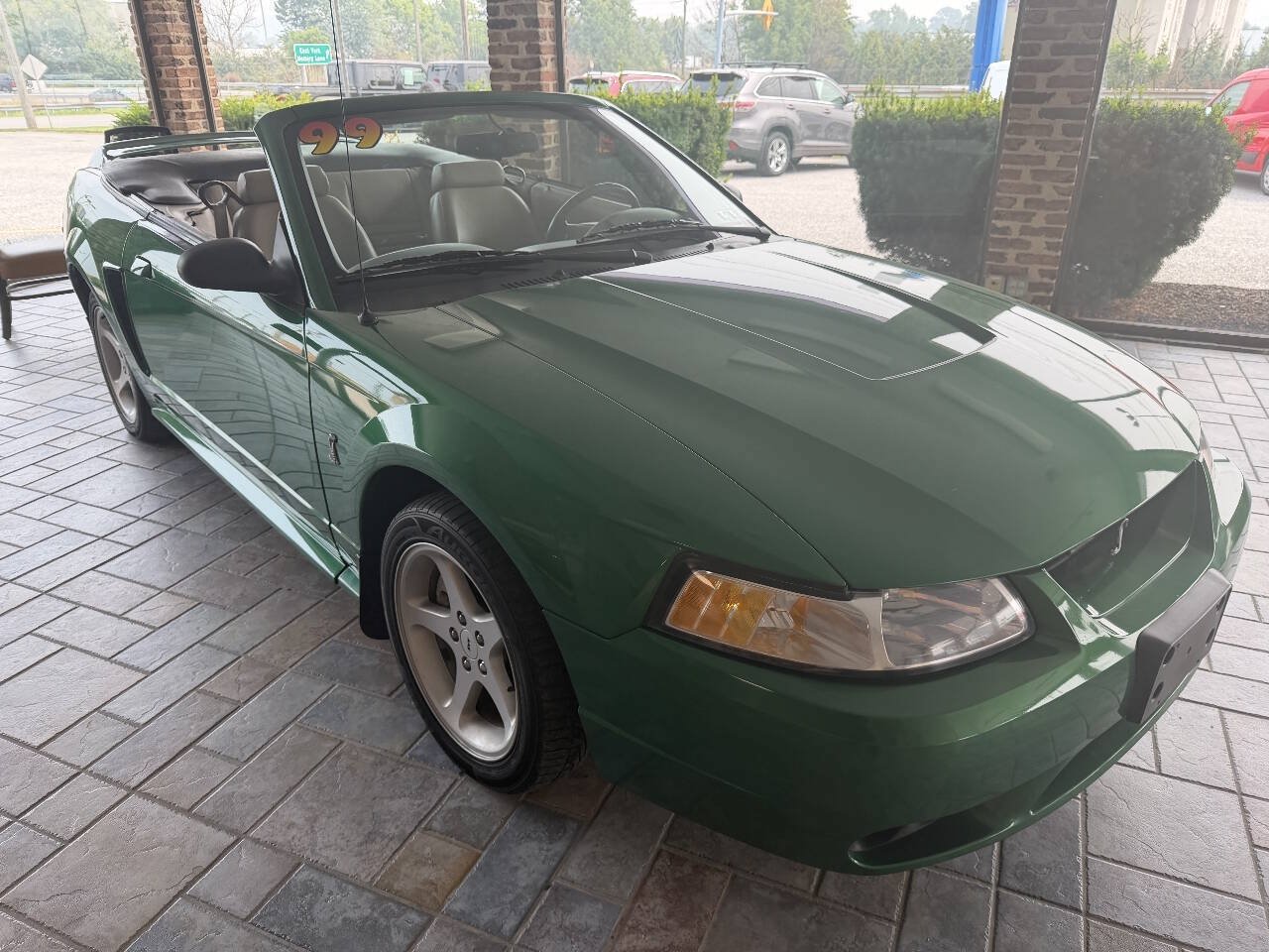 Used 1999 Ford Mustang Cobra RWD image 3