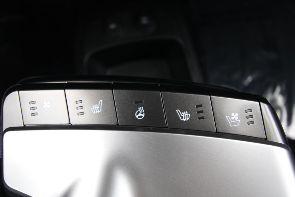 Used 2024 Kia EV6 Wind AWD/4WD image 11