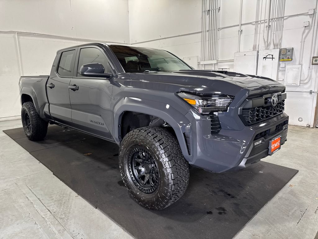 Used 2025 Toyota Tacoma TRD Sport image 1