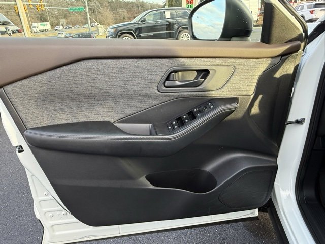 Certified 2021 Nissan Rogue S image 12