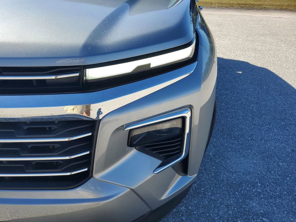 Used 2025 Chevrolet Traverse LT image 16