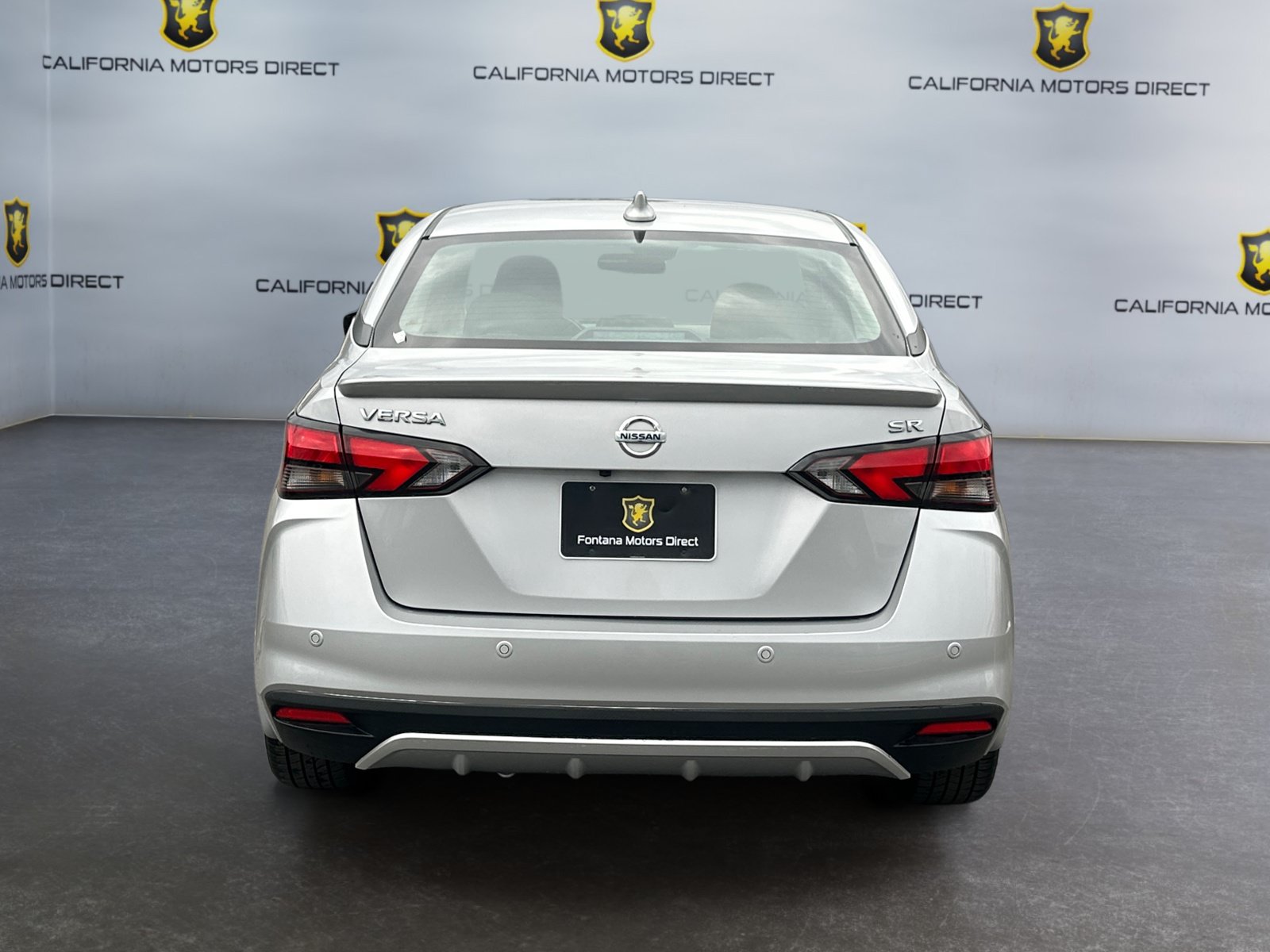 Used 2022 Nissan Versa SR w/ Convenience Package FWD image 4