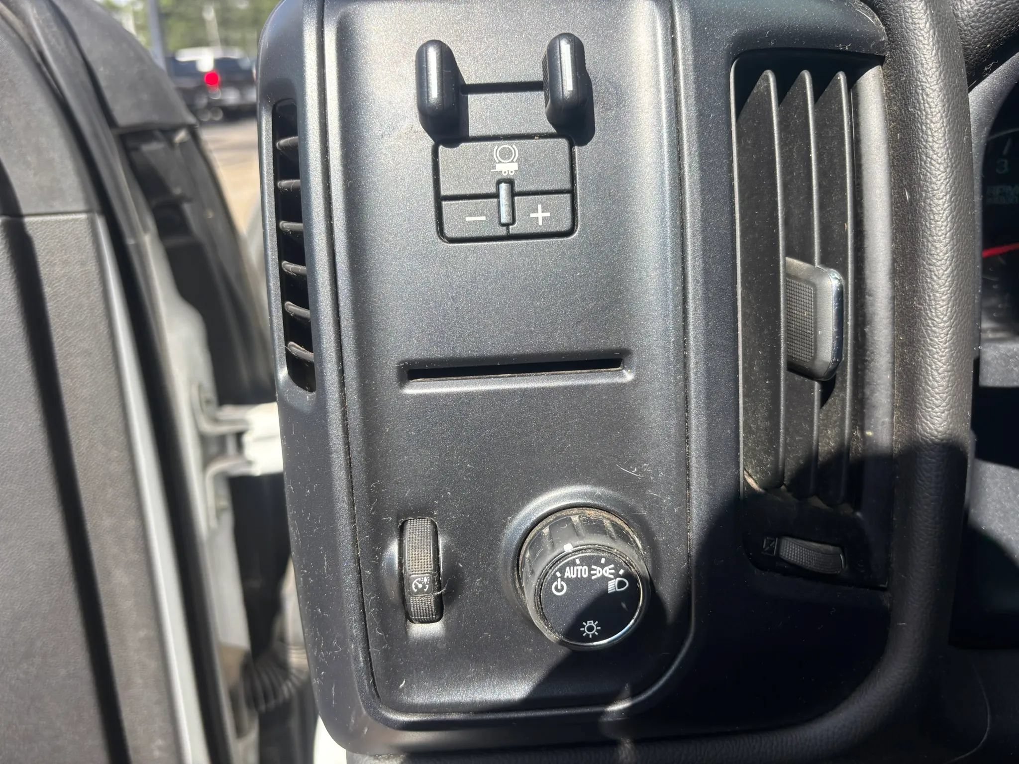 Used 2018 Chevrolet Silverado 1500 W/T w/ WT Convenience Package AWD/4WD image 18