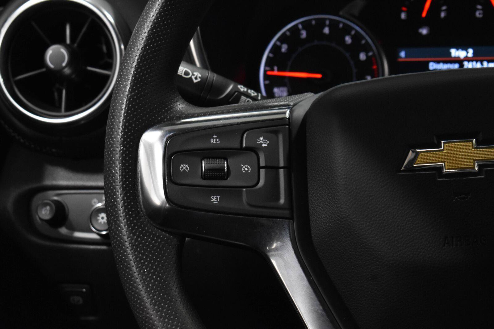 Used 2025 Chevrolet Blazer LT FWD image 7