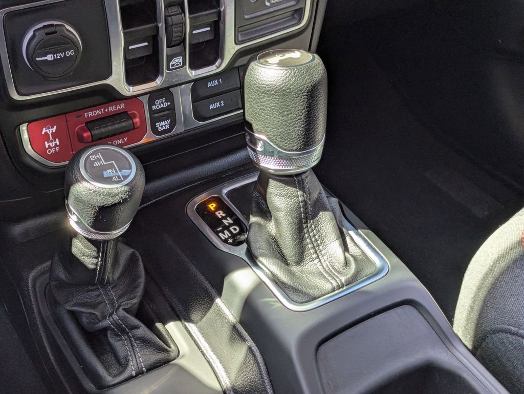 Used 2025 Jeep Wrangler Unlimited Rubicon image 23