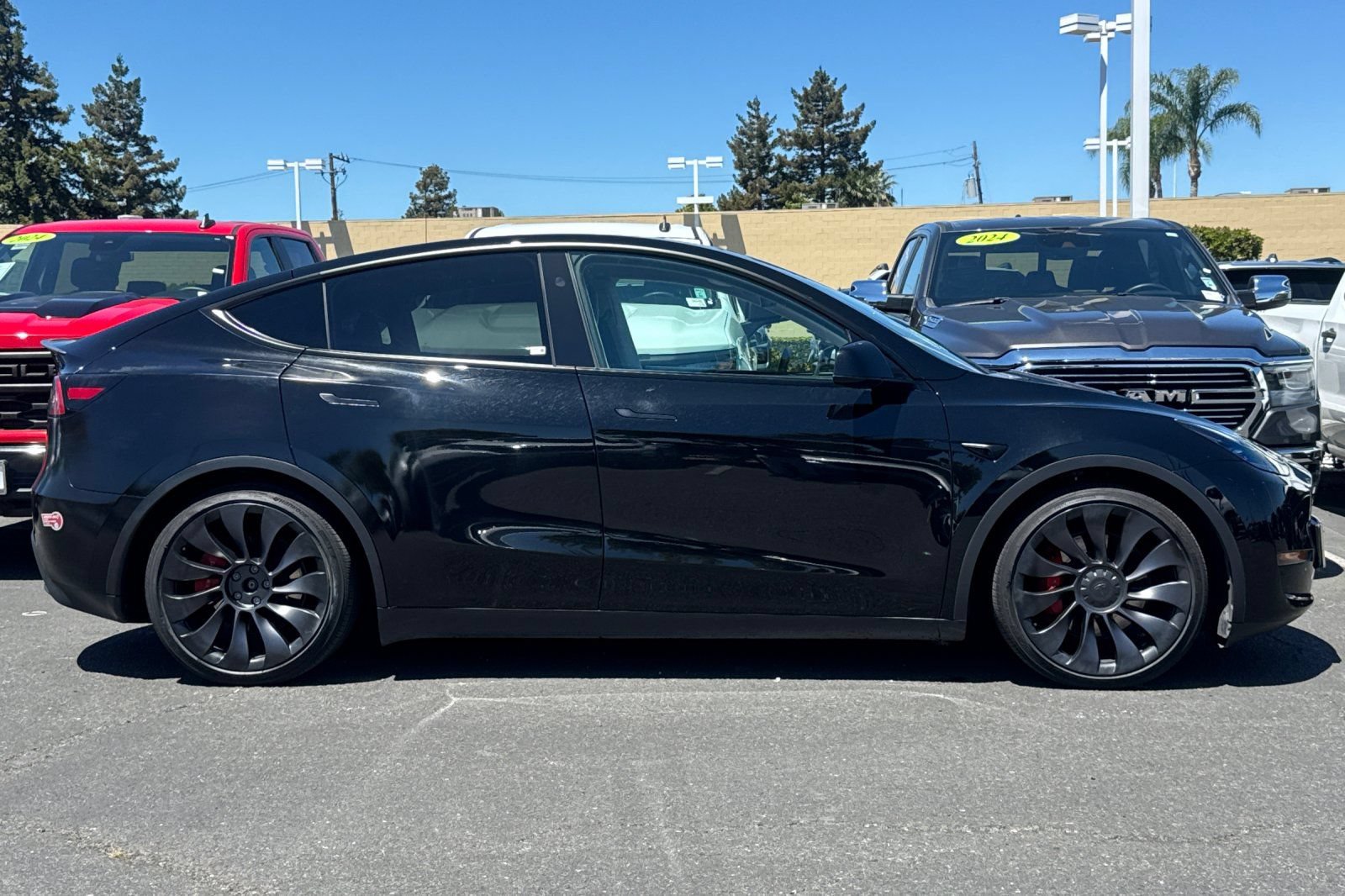Used 2025 Tesla Model Y Performance AWD/4WD image 4