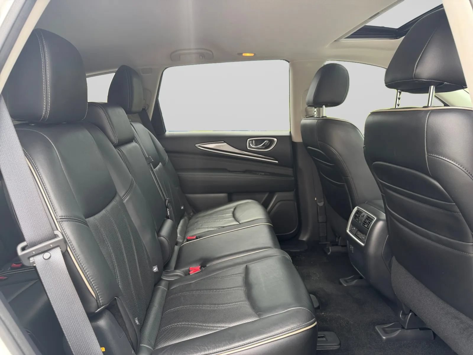 Used 2017 INFINITI QX60 FWD w/ Premium Plus Package image 31