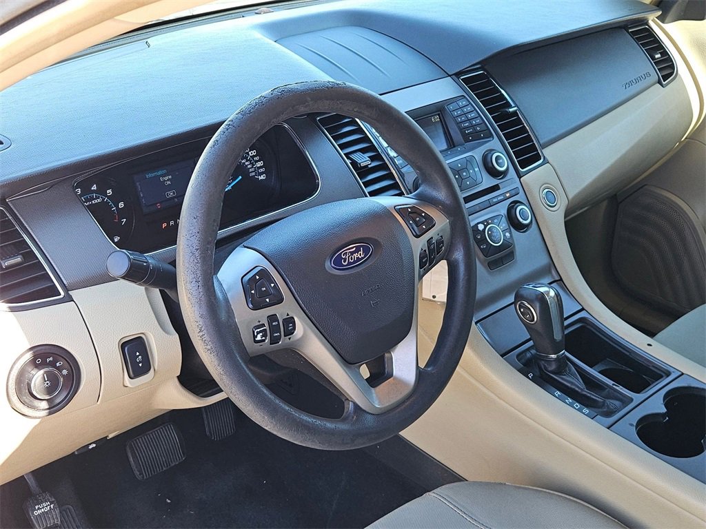 Used 2017 Ford Taurus SE image 14