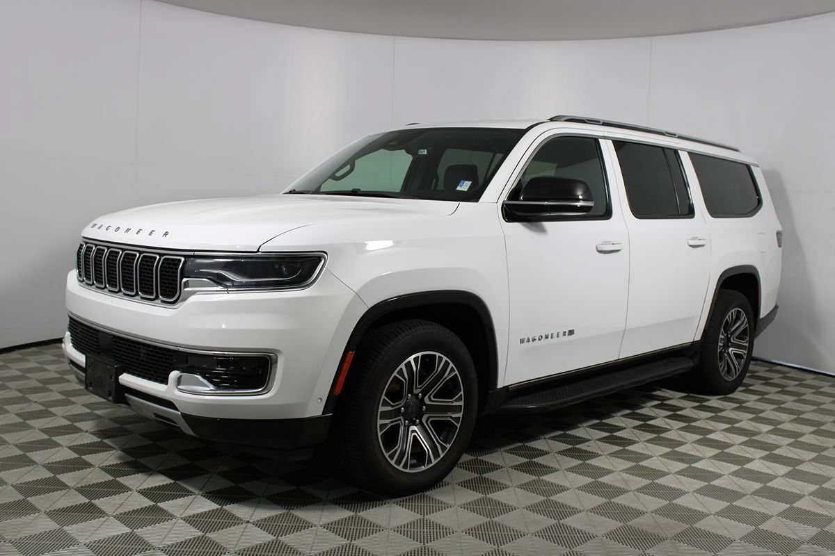 Used 2024 Jeep Wagoneer L Series II RWD image 32