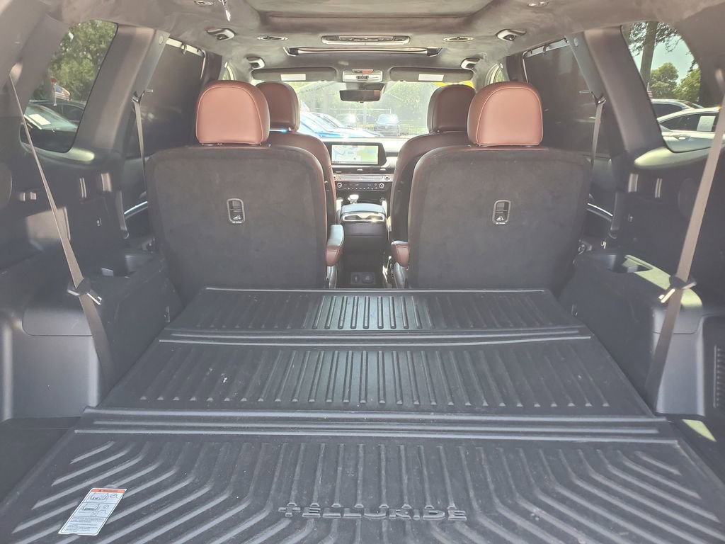 Used 2024 Kia Telluride SX Prestige w/ Towing Package AWD/4WD image 8