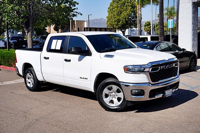 Used 2025 RAM 1500 Big Horn AWD/4WD image 3