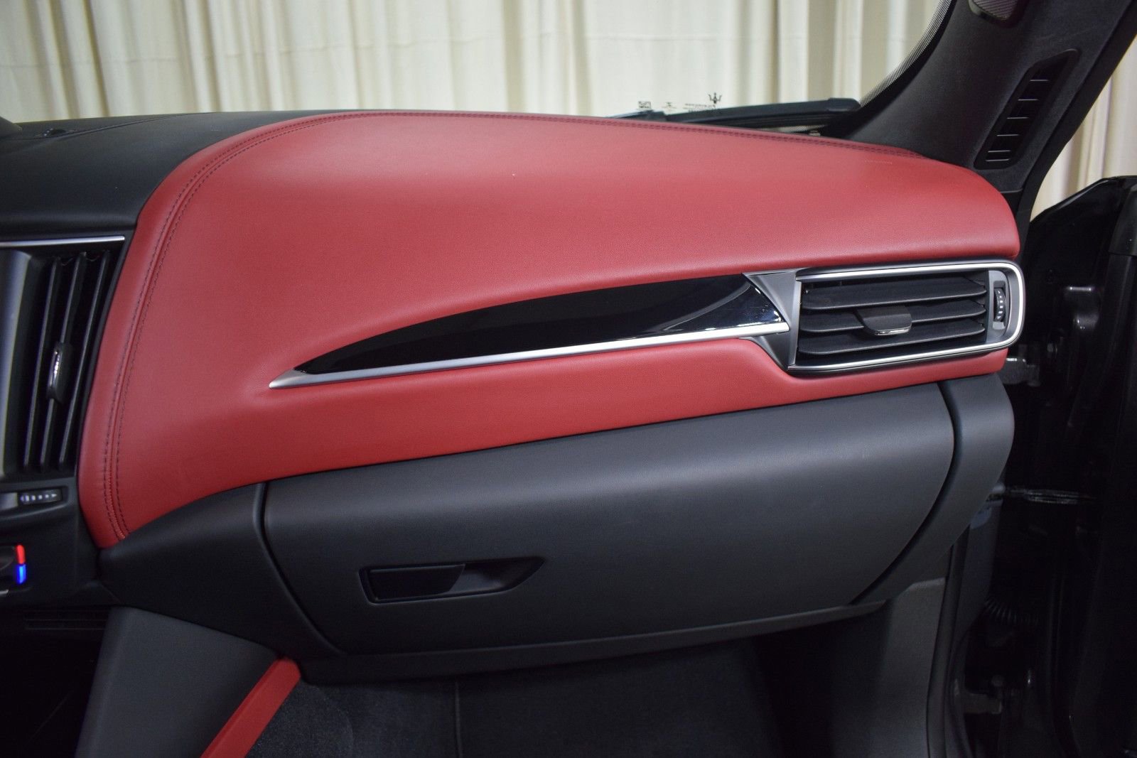 Used 2022 Maserati Levante Modena image 25