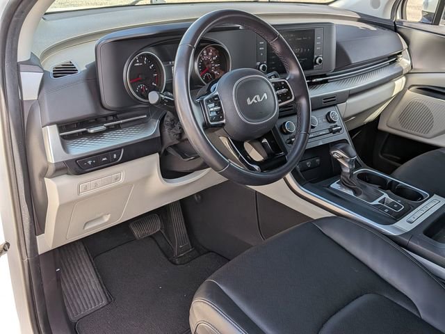 Used 2024 Kia Carnival LX image 18