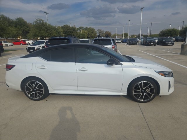 Used 2024 Nissan Sentra SR FWD image 2