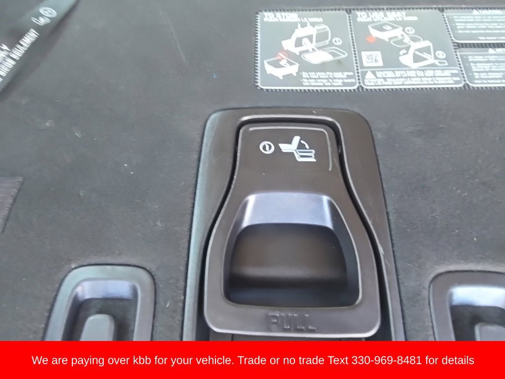 Used 2024 Kia Carnival LX FWD image 38