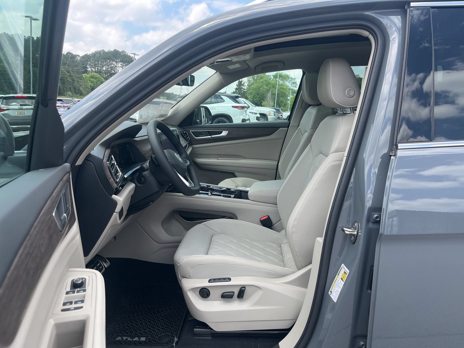 New 2026 Volkswagen Atlas SEL Premium R-Line AWD/4WD image 24
