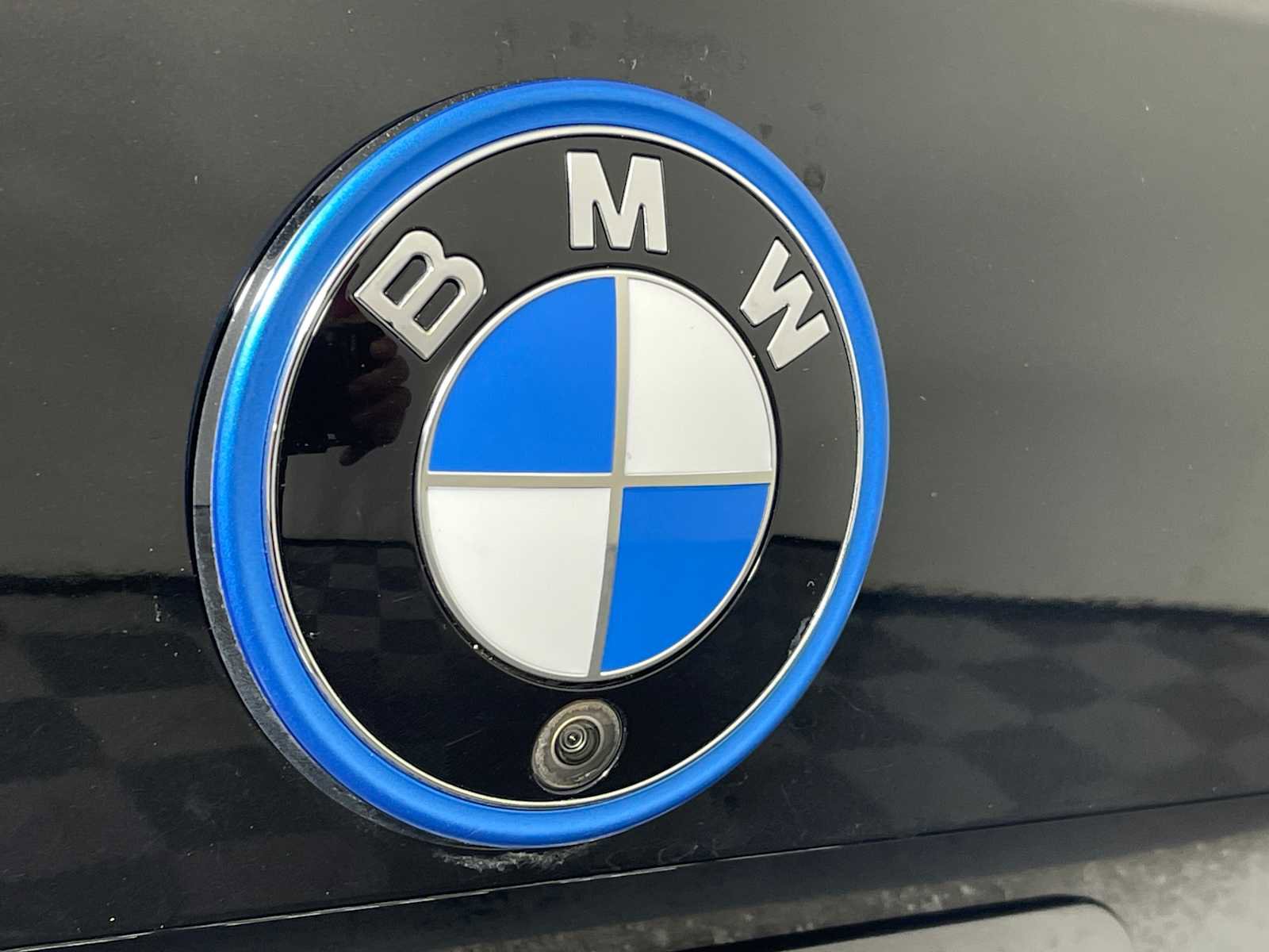 Used 2023 BMW i4 eDrive40 image 9