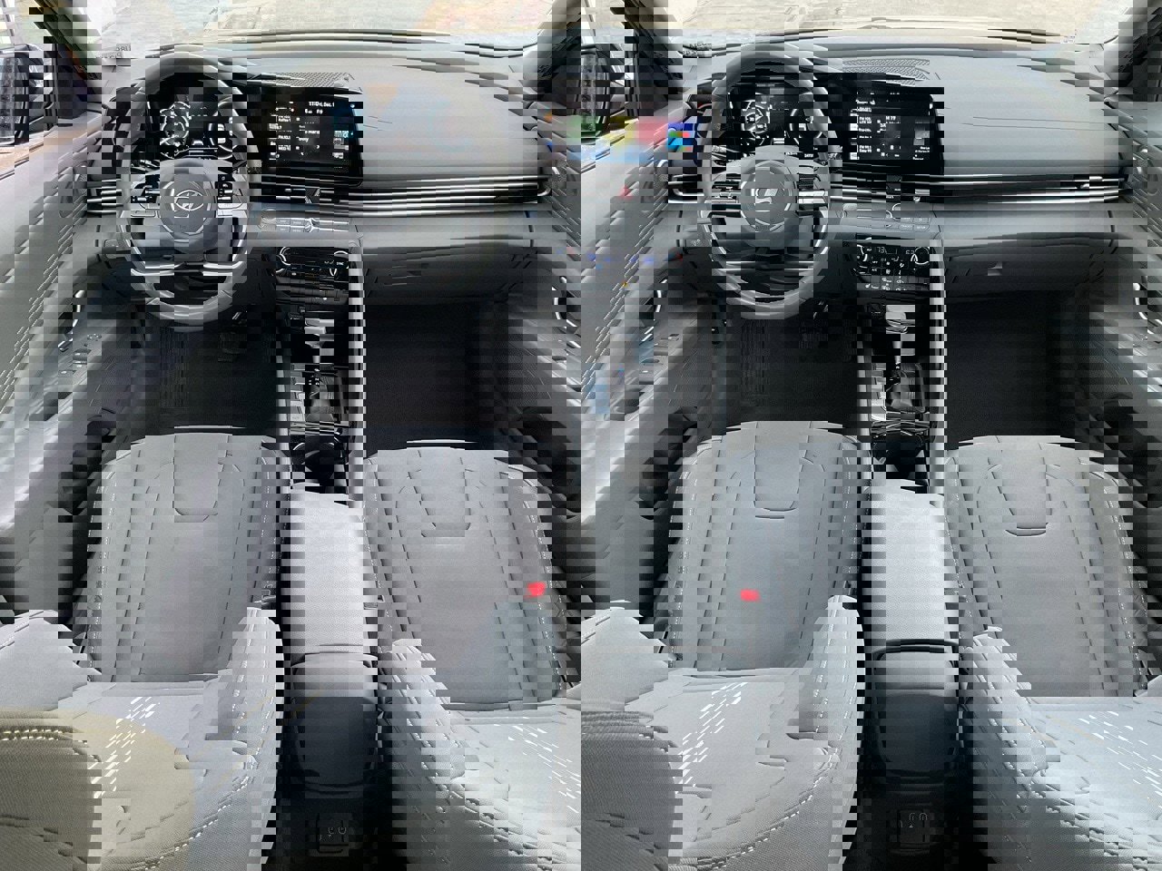 Used 2025 Hyundai Elantra SEL image 20