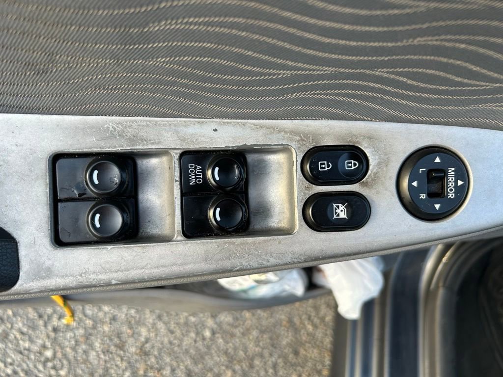 Used 2013 Hyundai Accent GLS w/ Premium Pkg FWD image 17