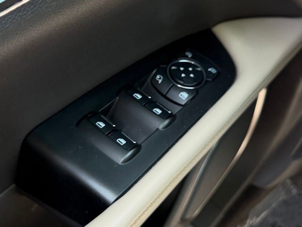 Used 2023 Lincoln Nautilus FWD image 16