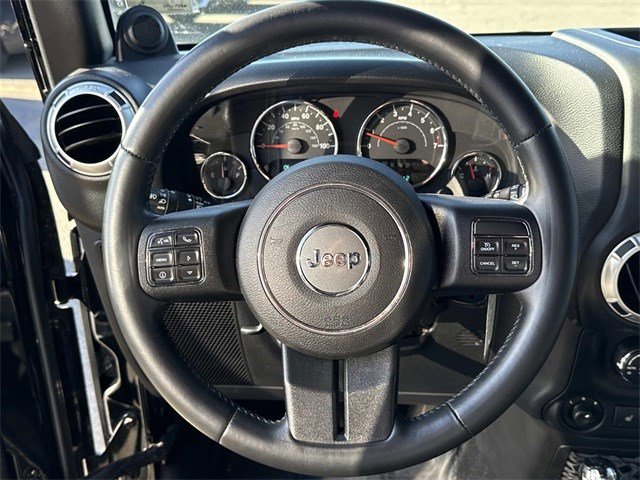 Used 2013 Jeep Wrangler Unlimited Rubicon w/ Dual Top Group image 18