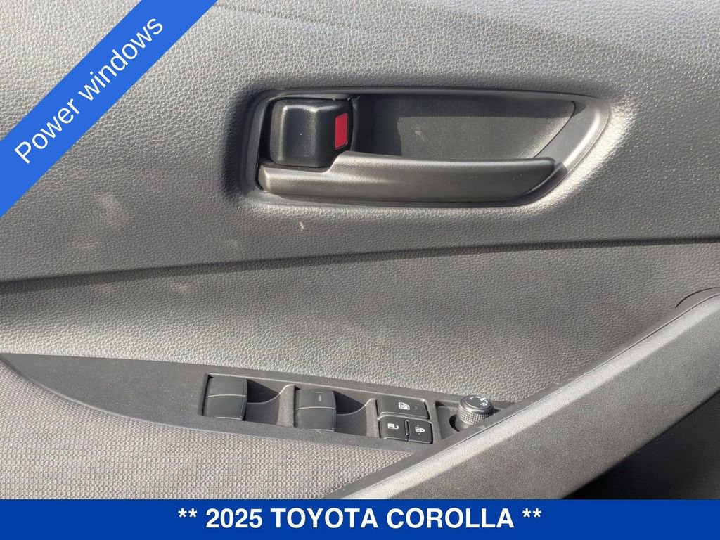 Used 2025 Toyota Corolla LE image 14