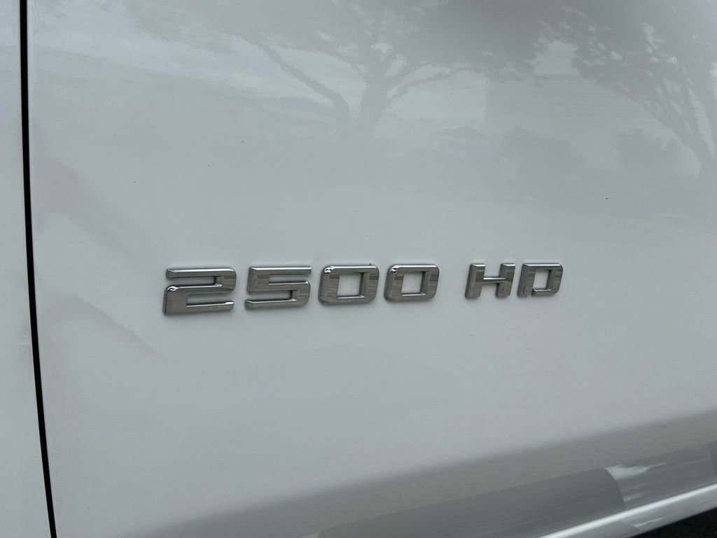 Used 2025 Chevrolet Silverado 2500 LT w/ Convenience Package image 34