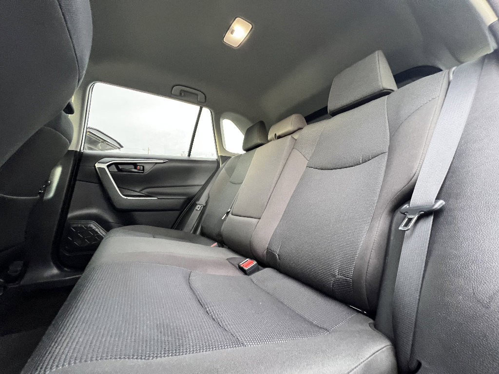 Used 2025 Toyota RAV4 LE image 33