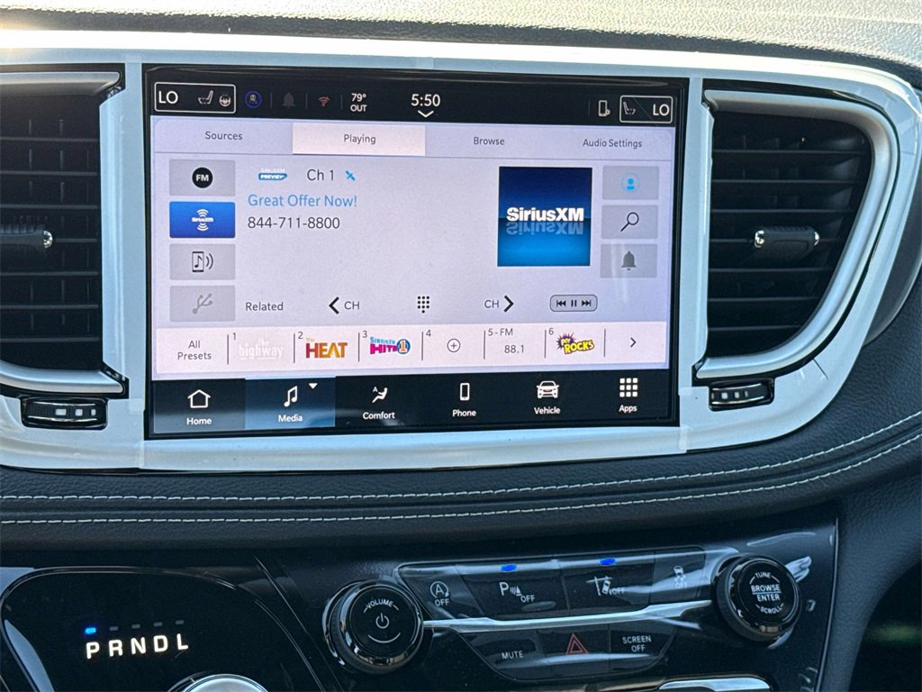 New 2026 Chrysler Pacifica Select image 15