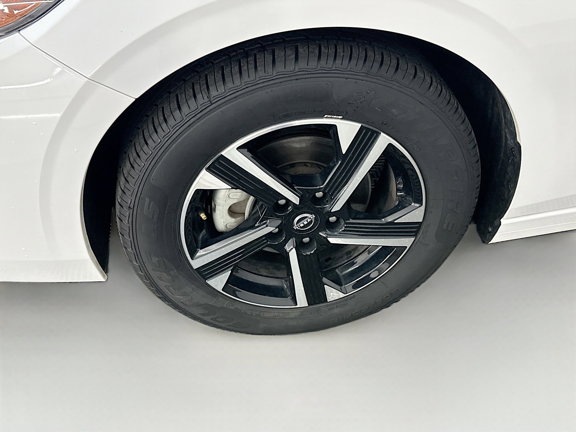 Used 2024 Nissan Sentra SV image 11