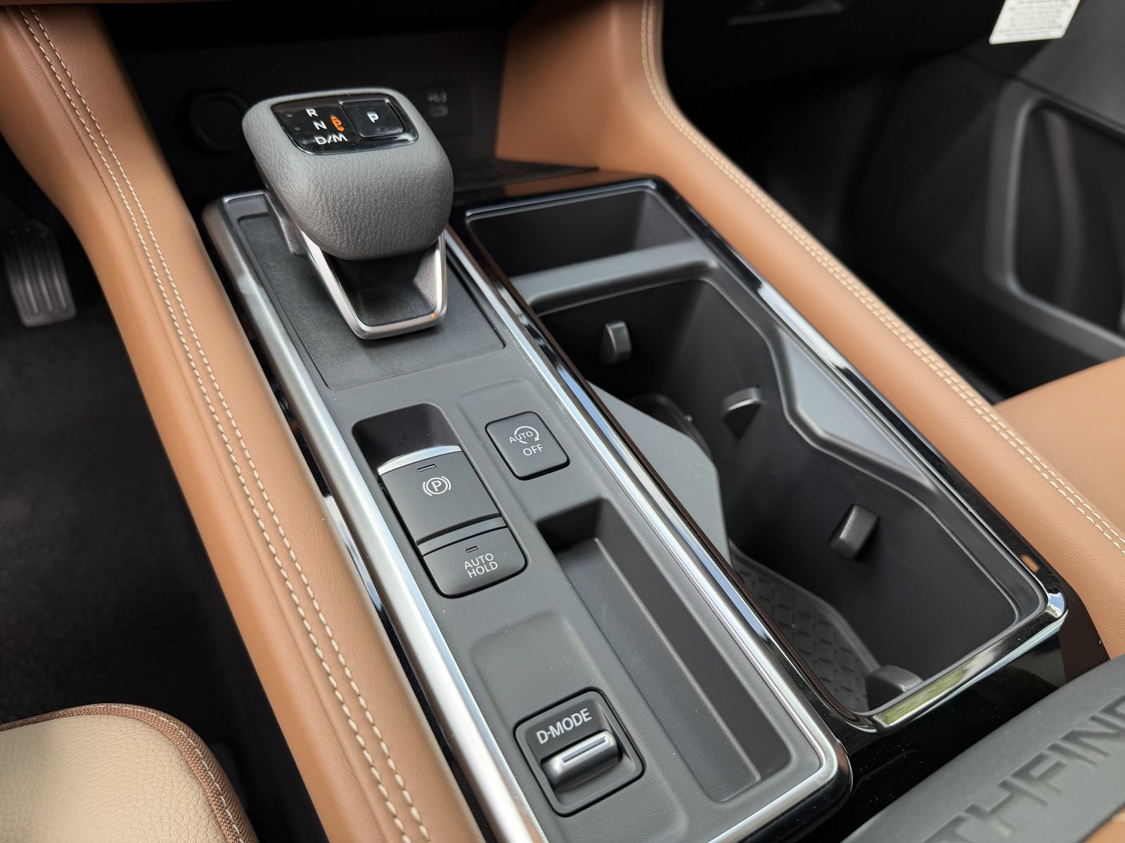 New 2026 Nissan Pathfinder Platinum FWD image 13