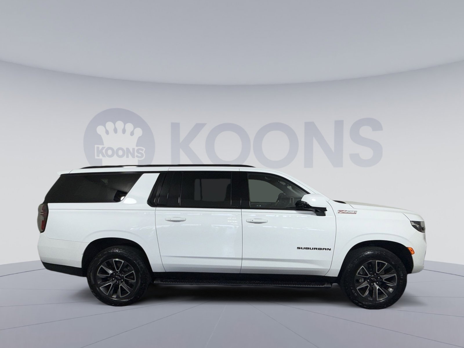 Used 2023 Chevrolet Suburban Z71 w/ Luxury Package image 8