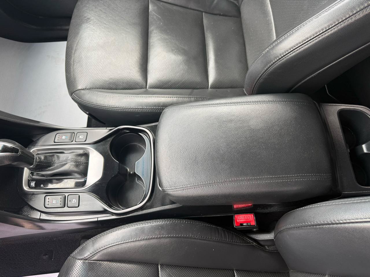 Used 2018 Hyundai Santa Fe Limited AWD/4WD image 28
