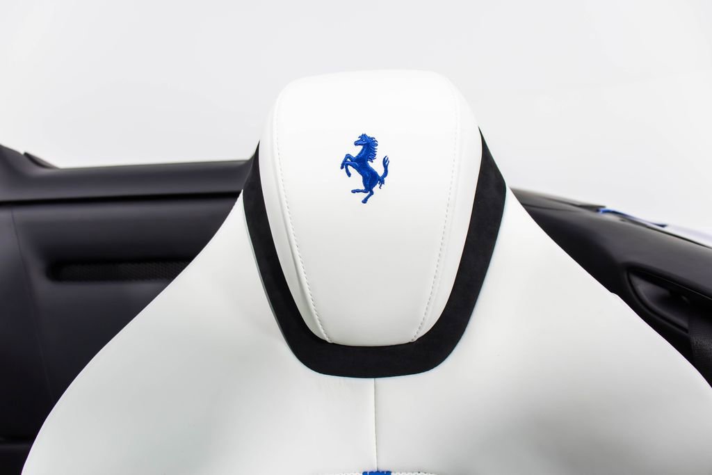Certified 2025 Ferrari Roma Spider RWD image 47