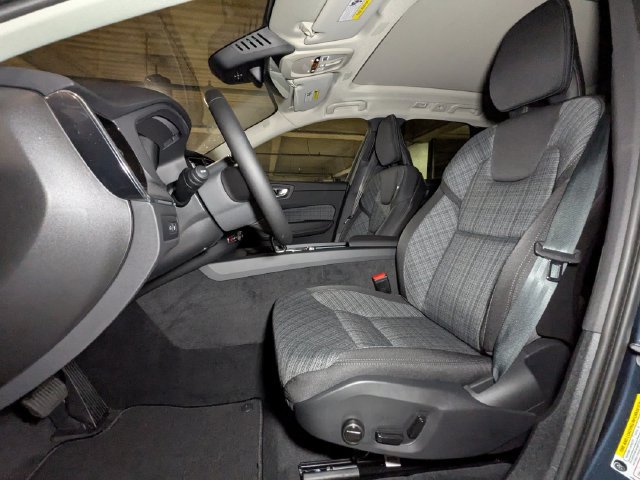 New 2025 Volvo XC60 T8 Core w/ Protection Package Premier AWD/4WD image 13