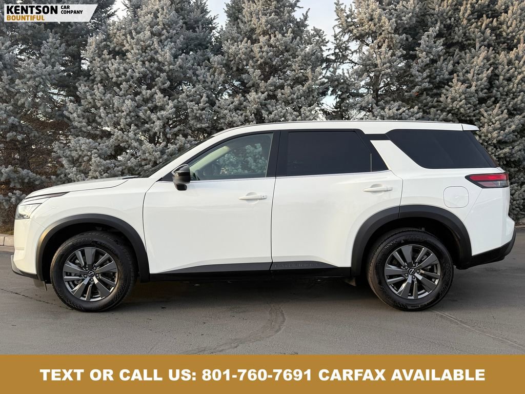 Used 2024 Nissan Pathfinder S image 4