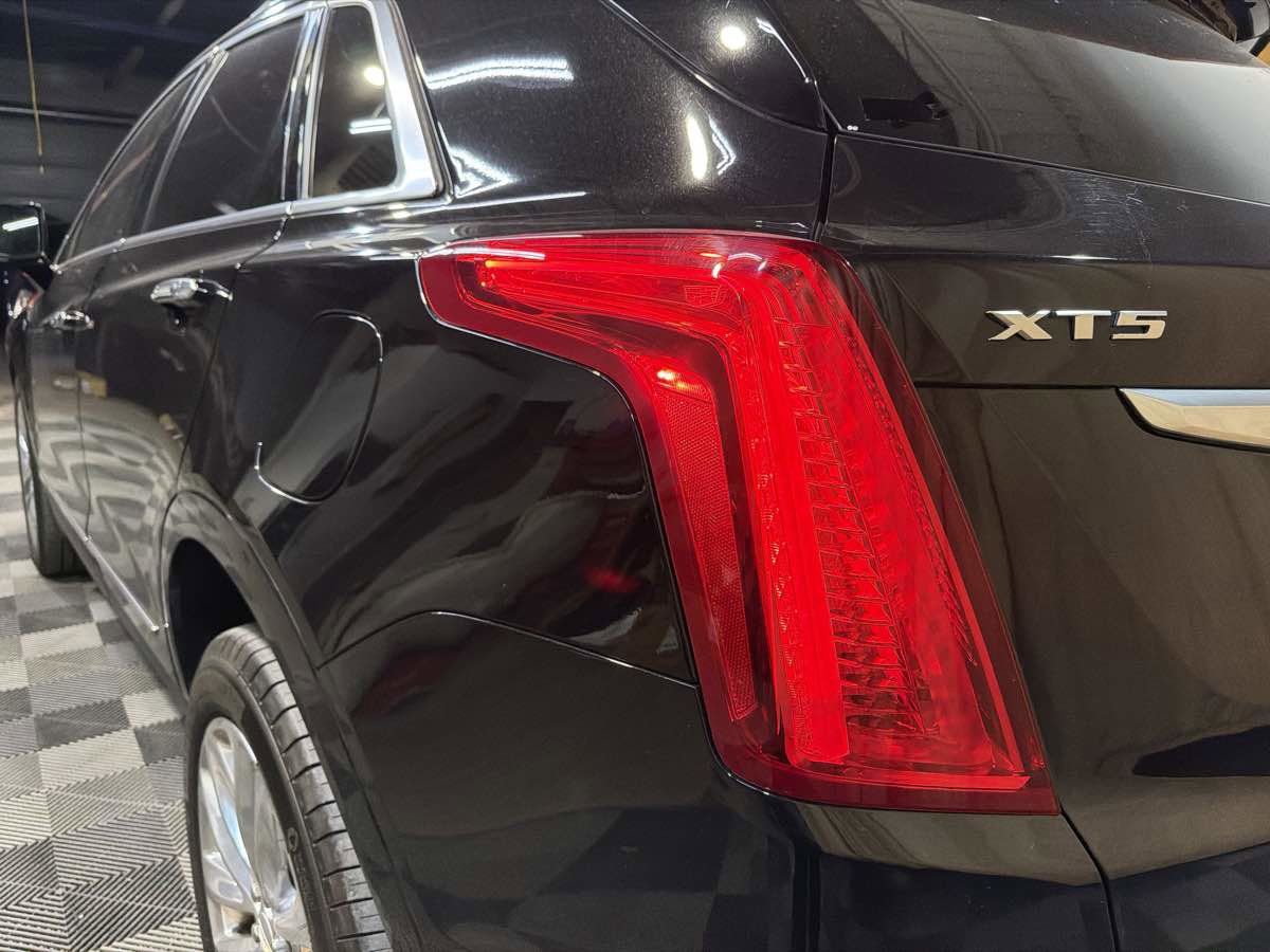 Used 2018 Cadillac XT5 Platinum image 8