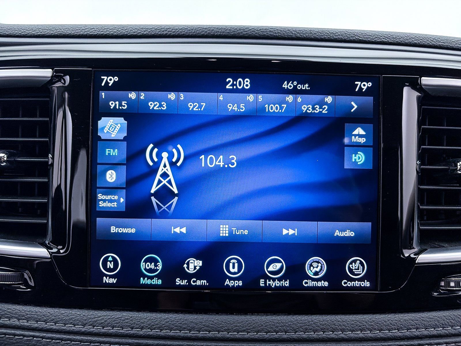 Used 2020 Chrysler Pacifica Limited w/ Advanced Safetytec Group image 26