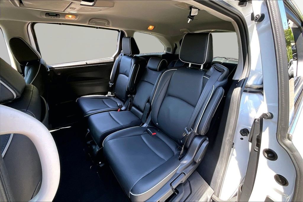 Used 2025 Honda Odyssey Elite image 18