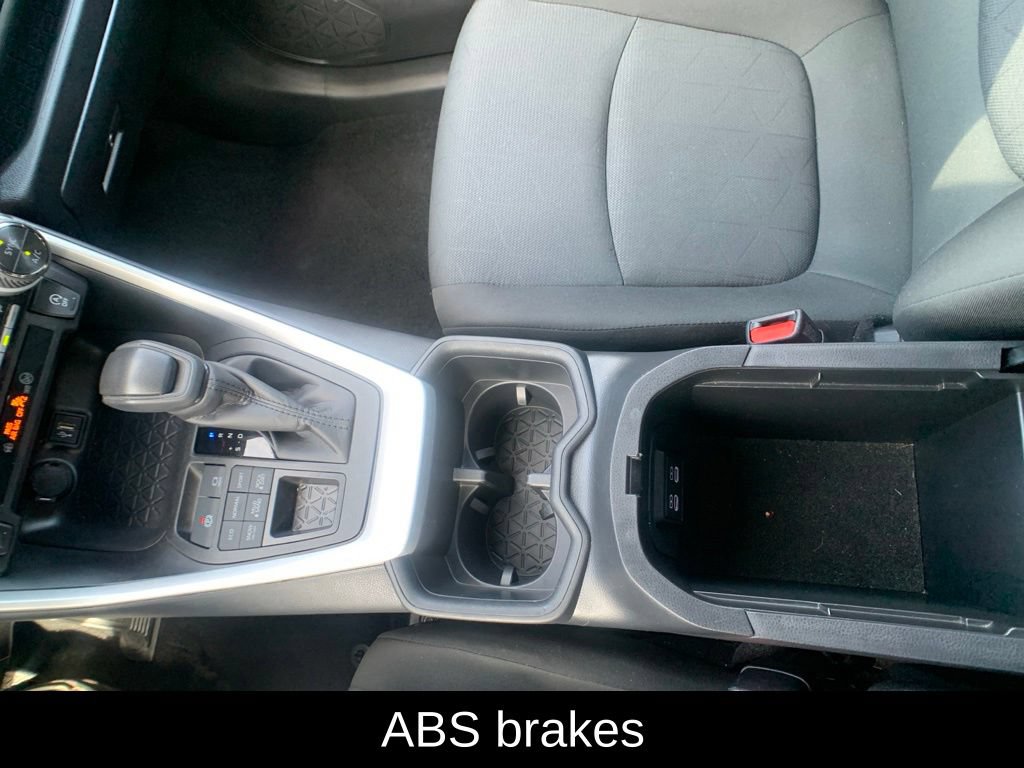 Used 2025 Toyota RAV4 XLE AWD/4WD image 23
