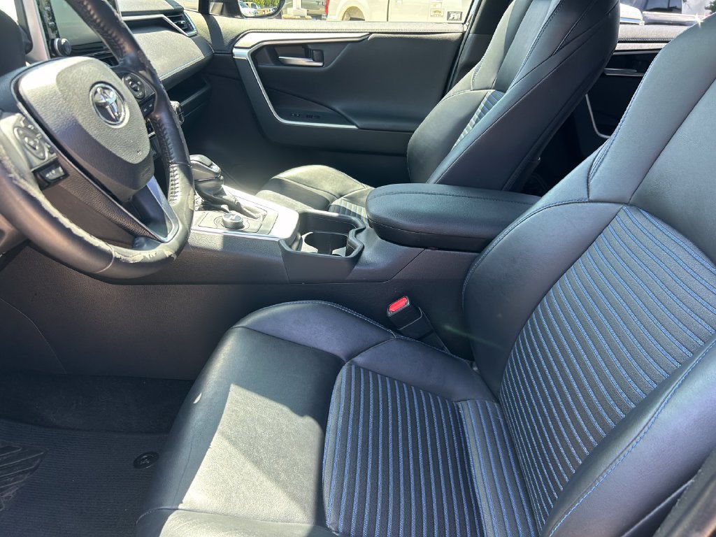 Used 2019 Toyota RAV4 XSE w/ XSE Weather Package AWD/4WD image 11