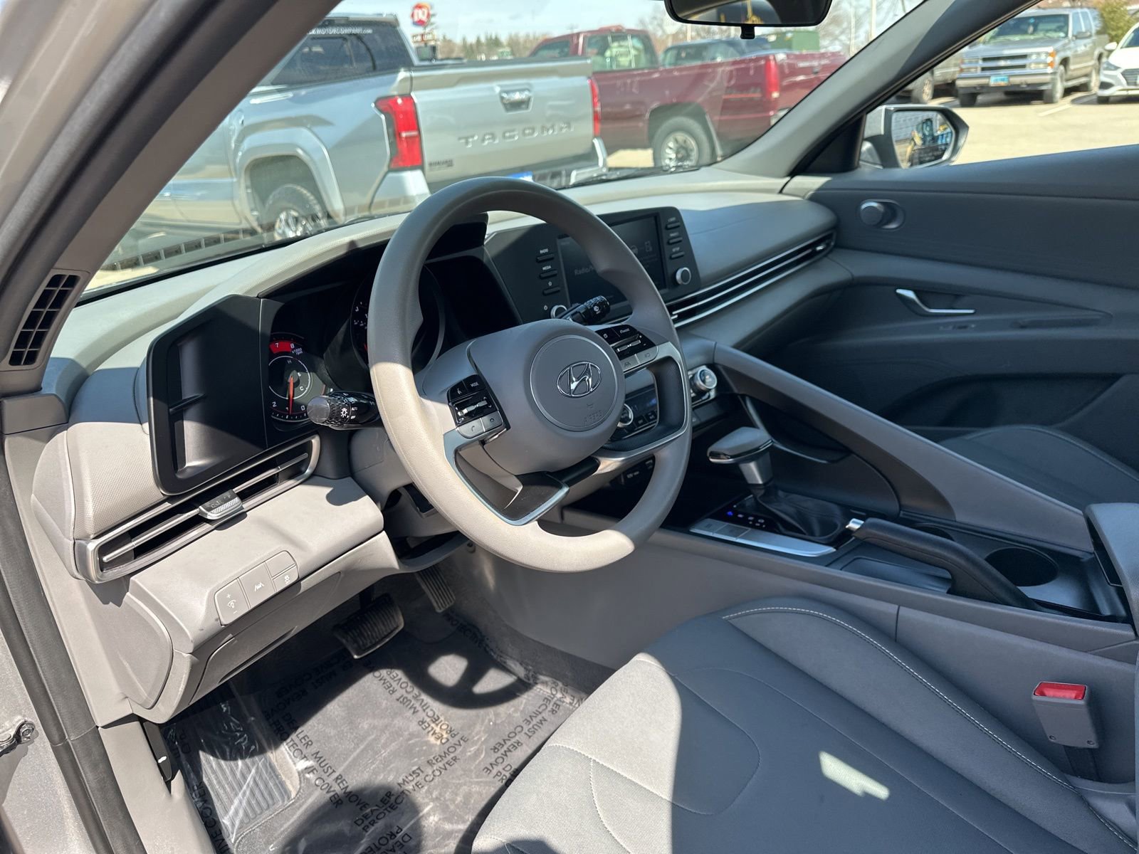 Used 2022 Hyundai Elantra SEL w/ Cargo Package image 10