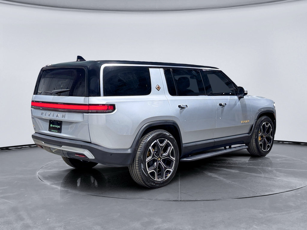 Used 2024 Rivian R1S Adventure AWD/4WD image 3